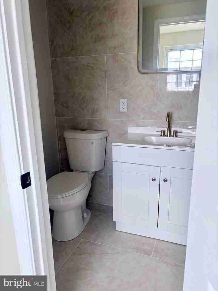 2900 Hale St #2 - Photo 5 of 10