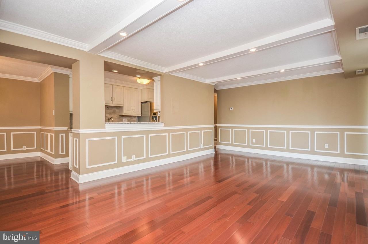 1401 N Rhodes St #205 - Photo 3 of 29
