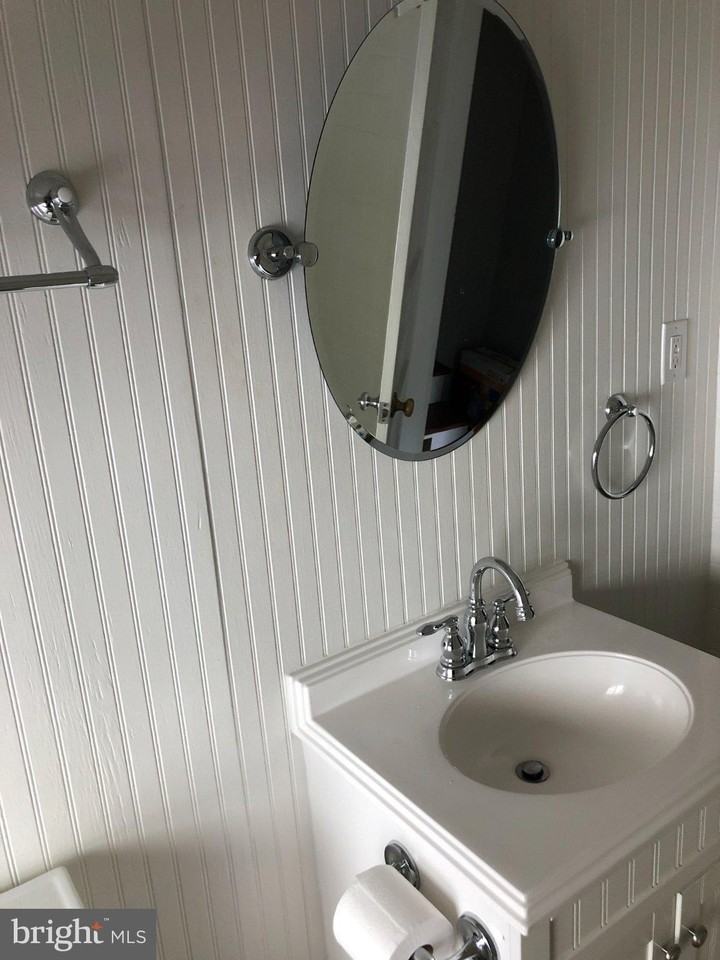 185 Main St - Photo 7 of 35