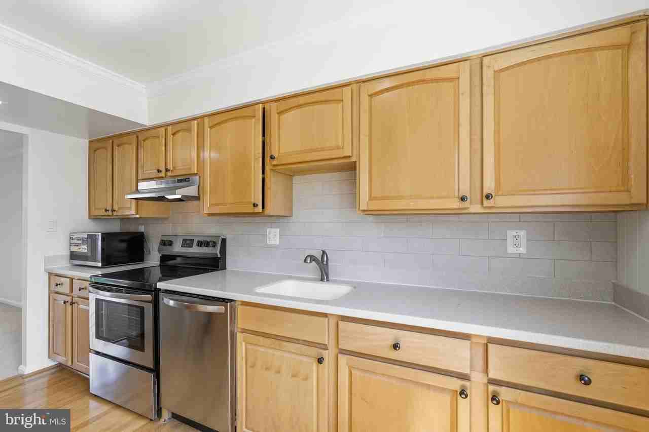 6002 Mardale Ln - Photo 6 of 26