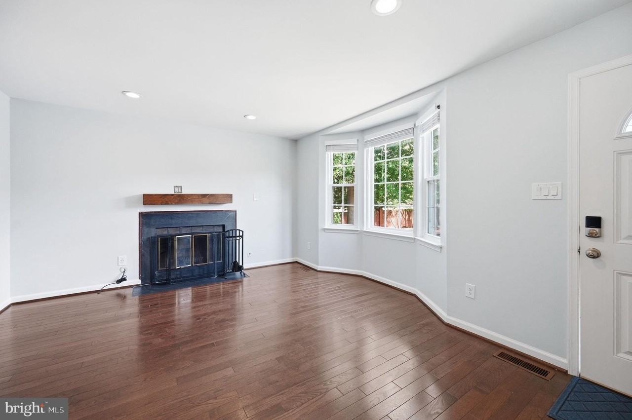 6991 Adonis Ct - Photo 6 of 42