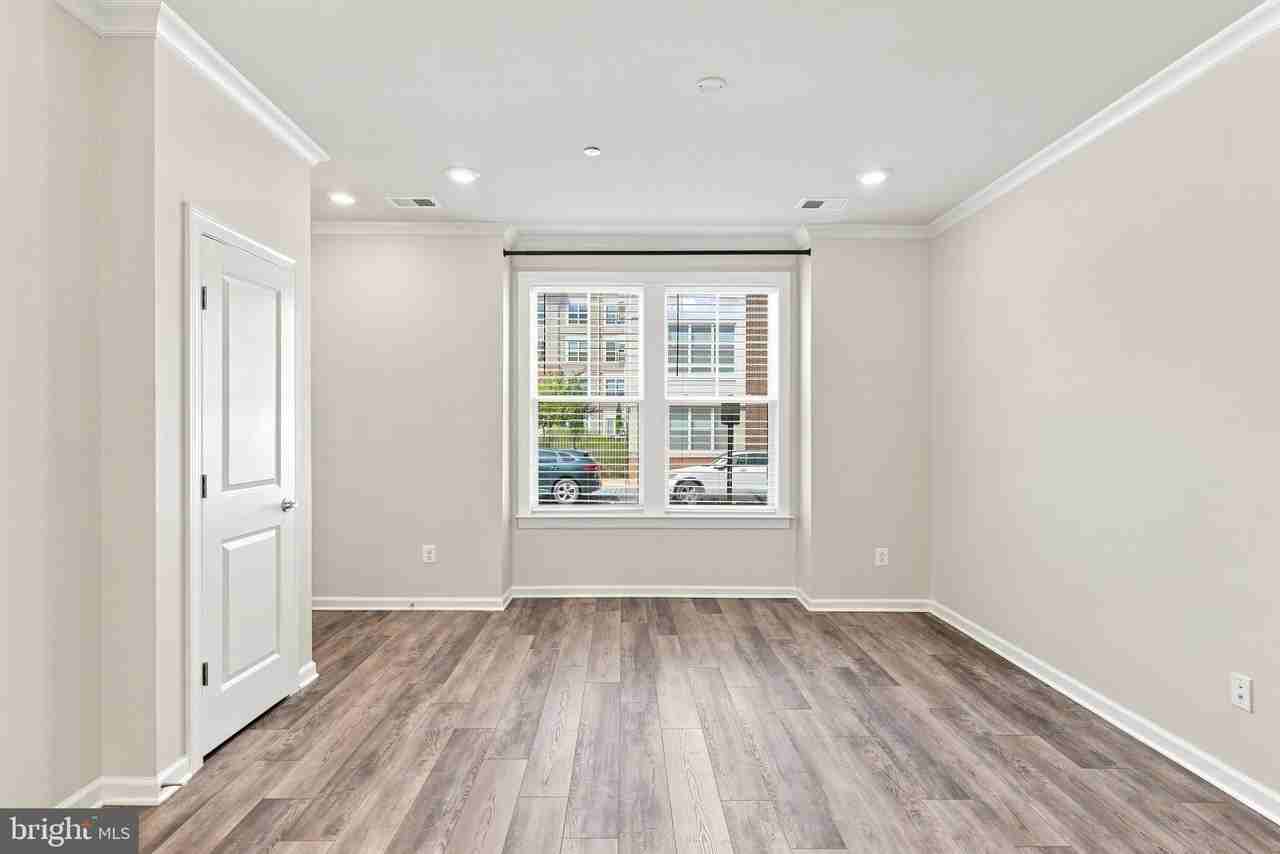 20704 Wood Quay Dr - Photo 5 of 26