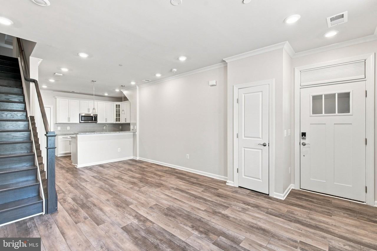 20704 Wood Quay Dr - Photo 6 of 26