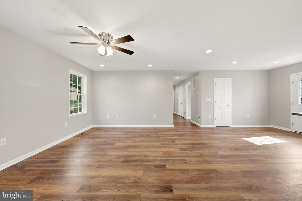 640 Jenkins Ln - Photo 6 of 24