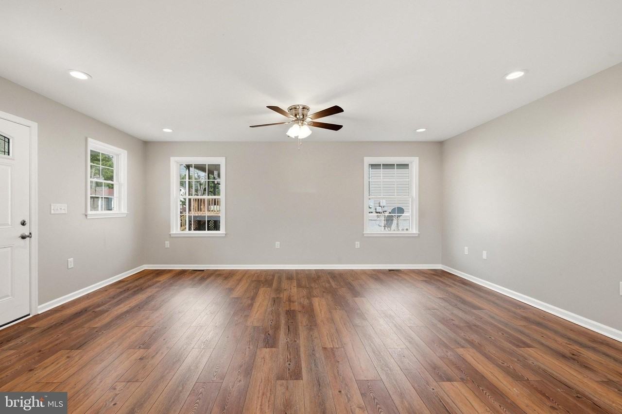 640 Jenkins Ln - Photo 7 of 24