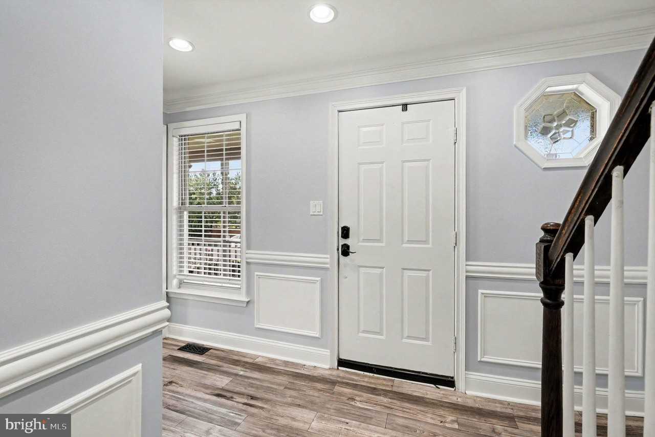 12015 Teeside Dr - Photo 4 of 39