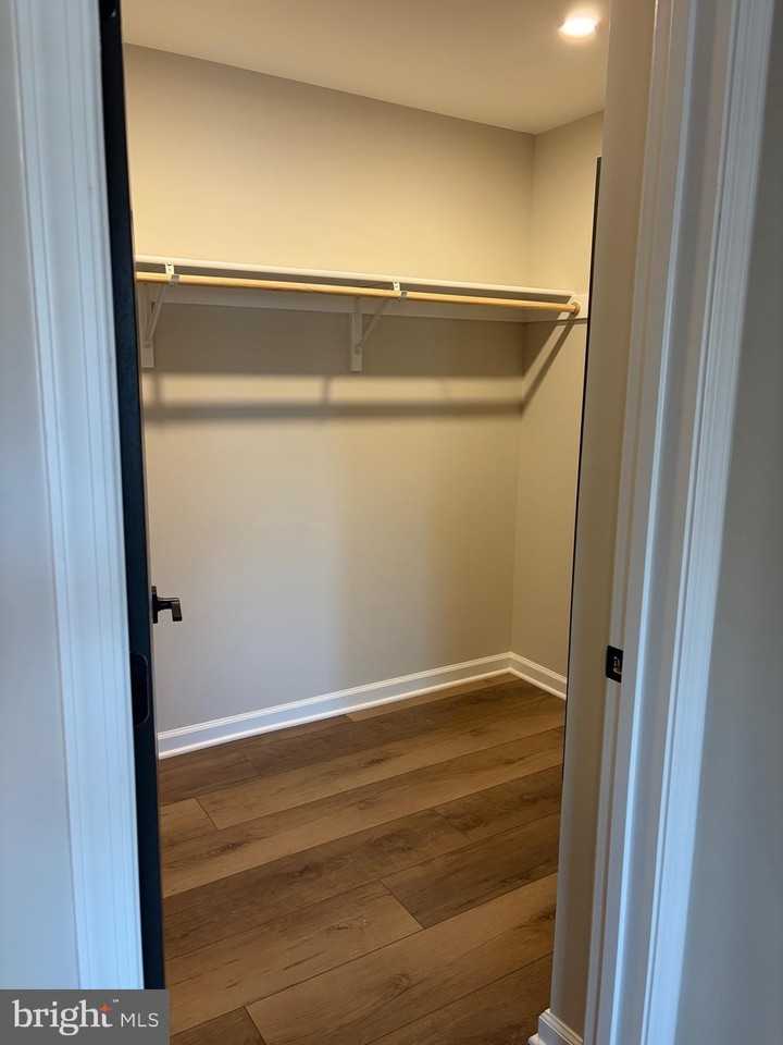 517 Amherst St - Photo 6 of 14