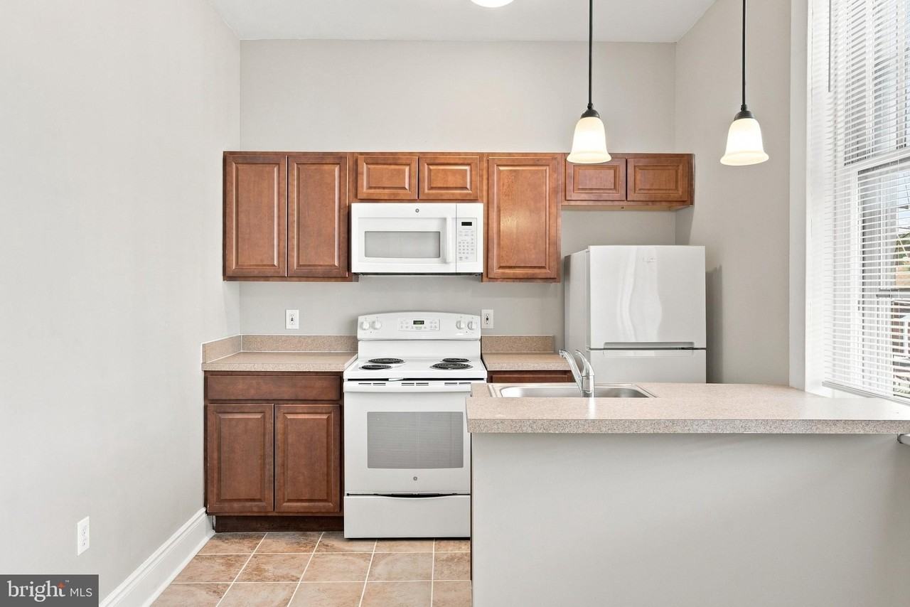 132 N Braddock St #201 - Photo 4 of 18
