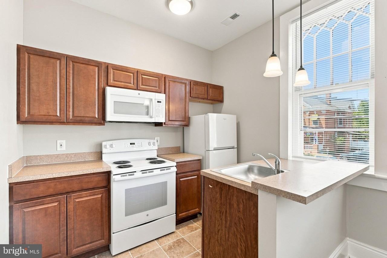 132 N Braddock St #201 - Photo 5 of 18