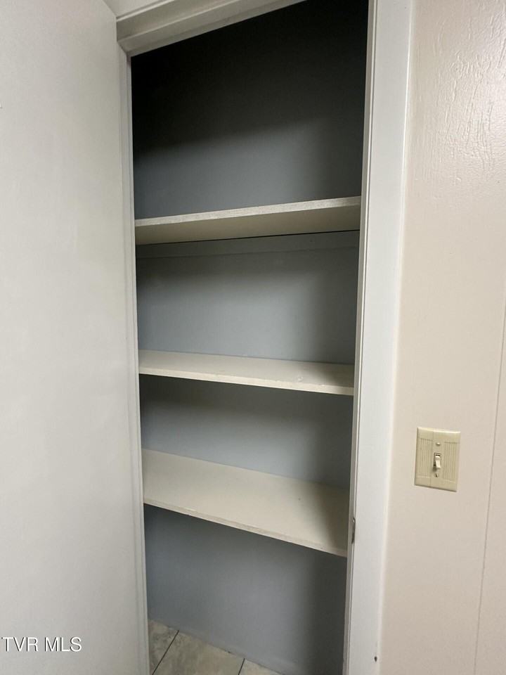 103 Skyview Dr - Photo 6 of 16