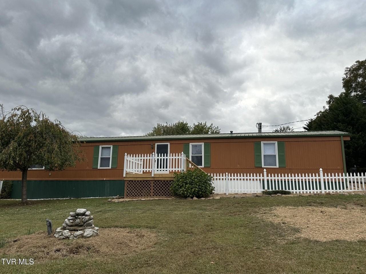 4280 Newport Hwy - Photo 2 of 19