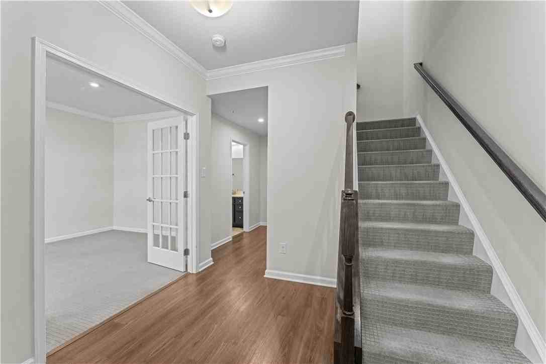 3022 Mahican Cir - Photo 3 of 35