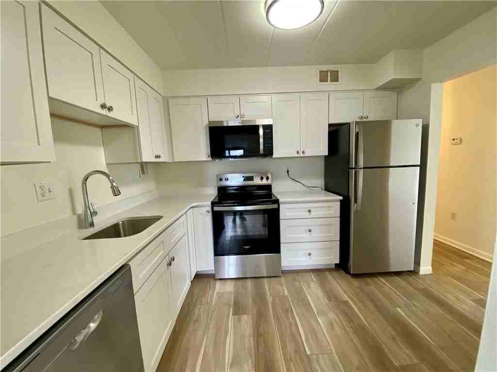53 Academy Ave #401 - Photo 4 of 16