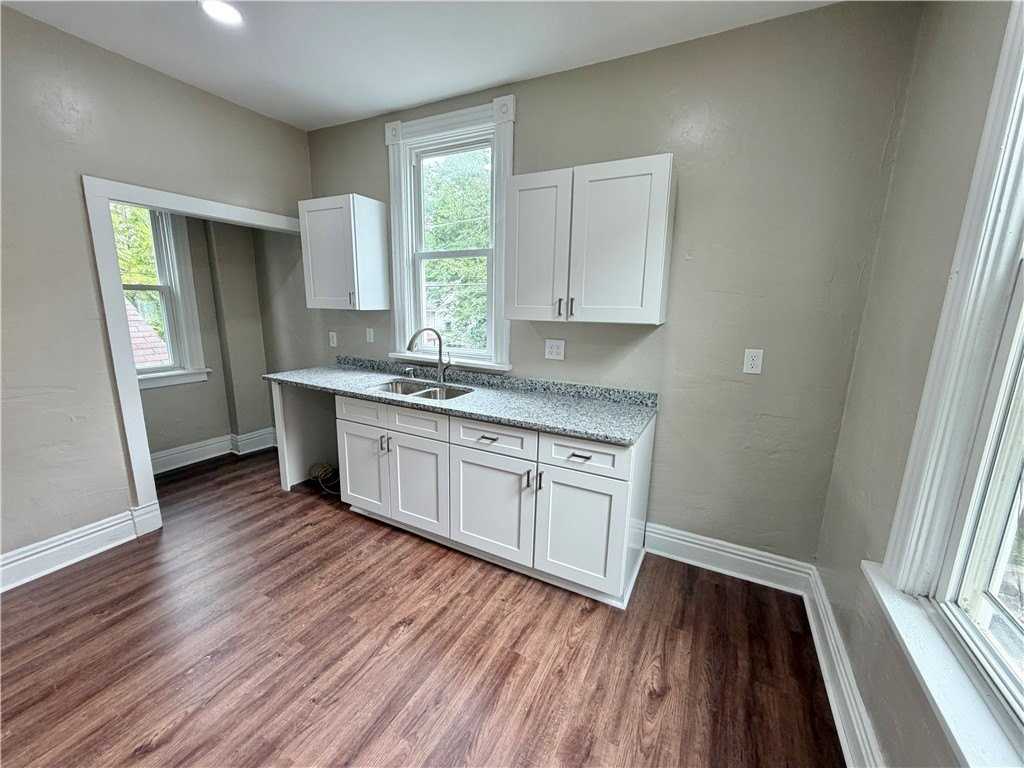 1918 7th Ave #REAR - Photo 4 of 26