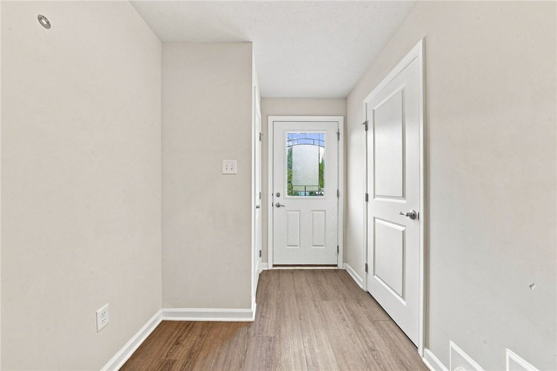 233 Chesna Dr - Photo 4 of 25