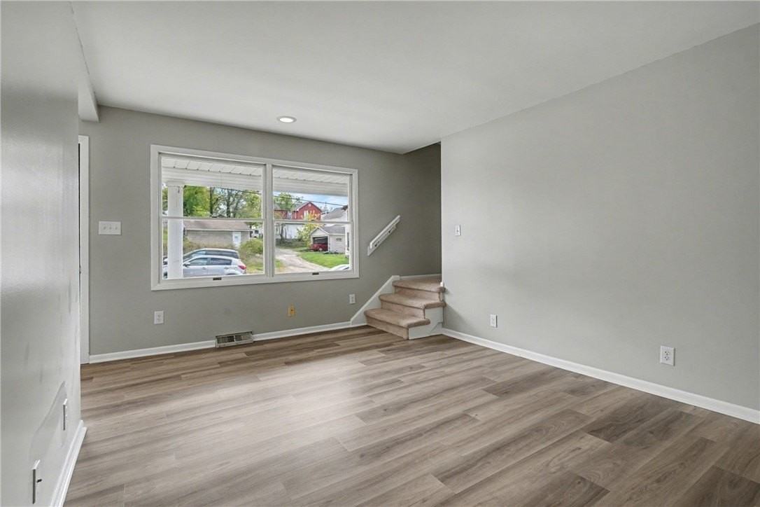 841 E Lutton St - Photo 6 of 37