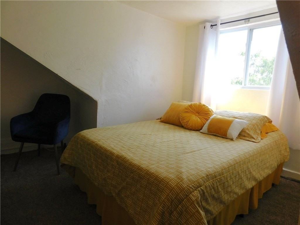 5365 Hillcrest St - Photo 4 of 12