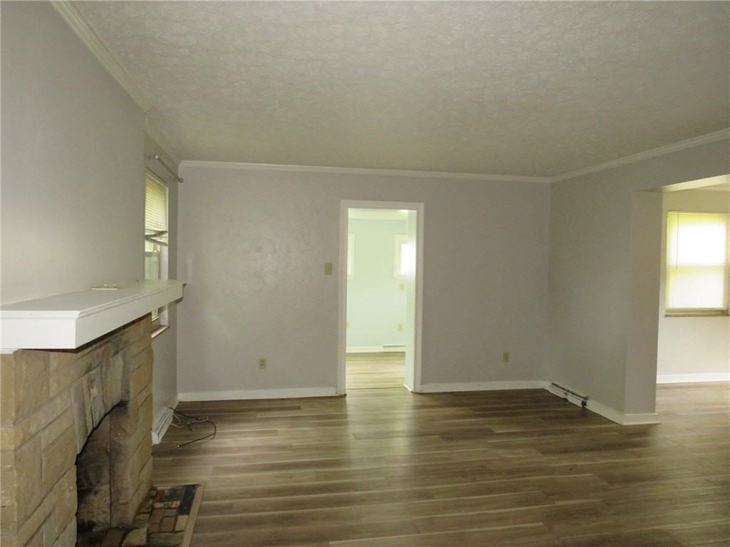225 Jonquil Pl - Photo 3 of 24