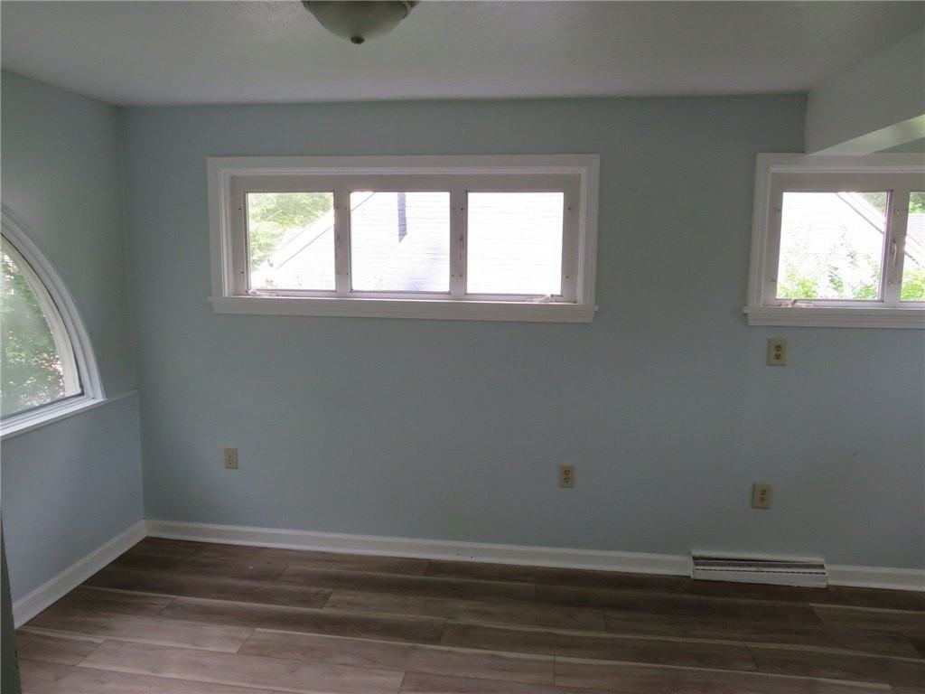 225 Jonquil Pl - Photo 7 of 24