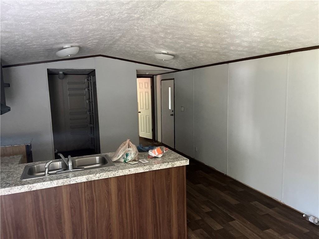 319 Shannandoah Dr - Photo 2 of 12