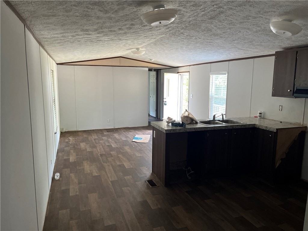 319 Shannandoah Dr - Photo 4 of 12