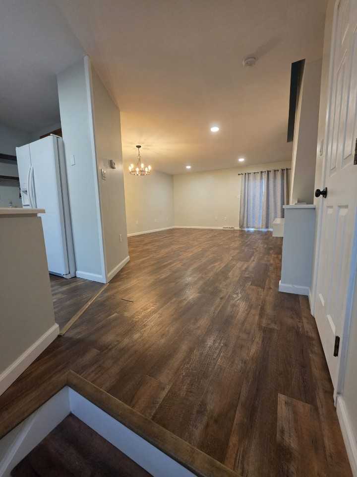 103 Edward Lee Ct - Photo 2 of 10