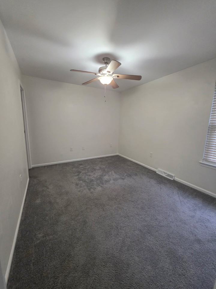103 Edward Lee Ct - Photo 5 of 10