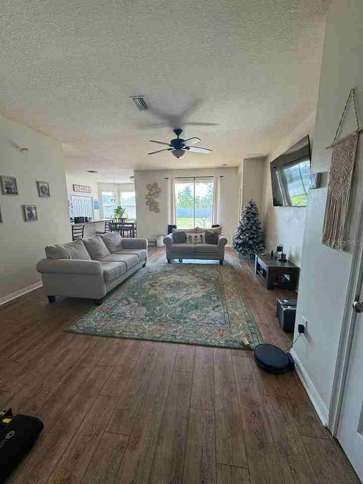 2515 Torrens Dr - Photo 3 of 20