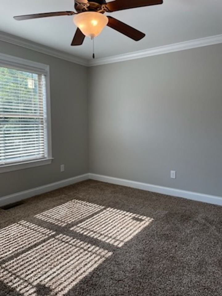 1864 Gate Tower Way Ne - Photo 5 of 10