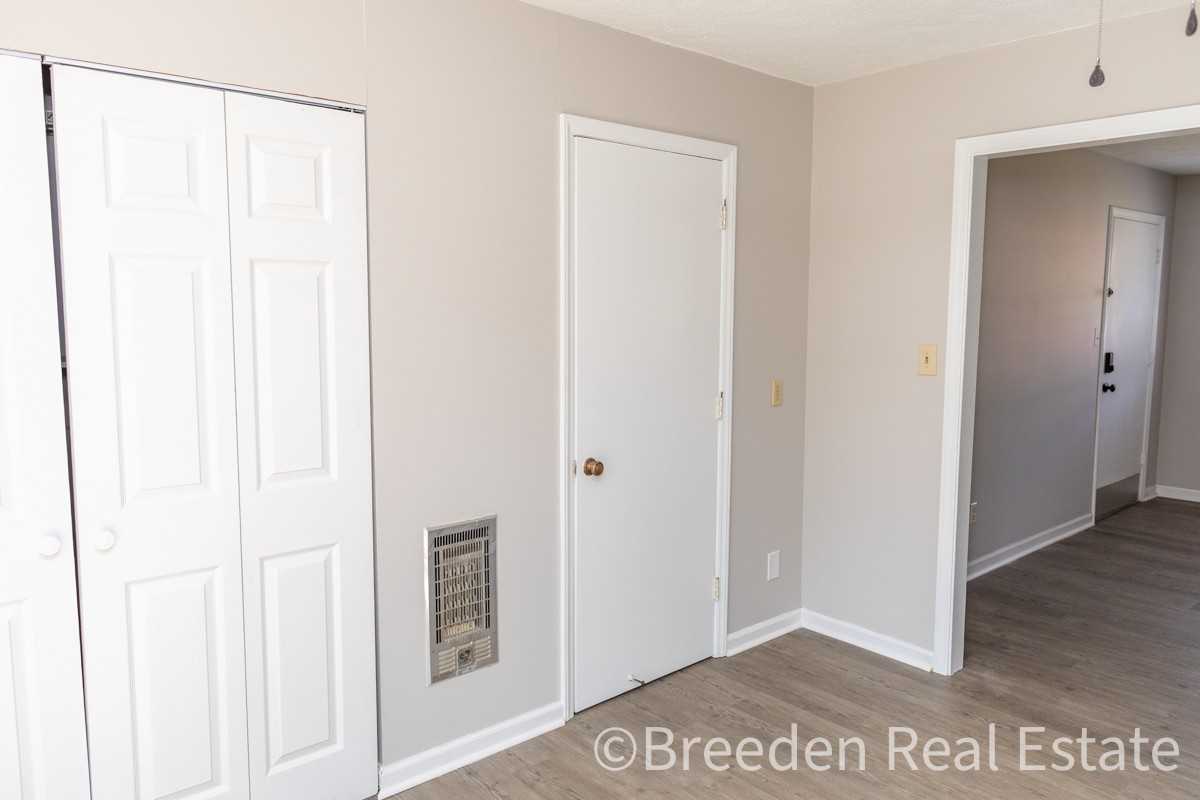215 N Anderson St #215E - Photo 6 of 18