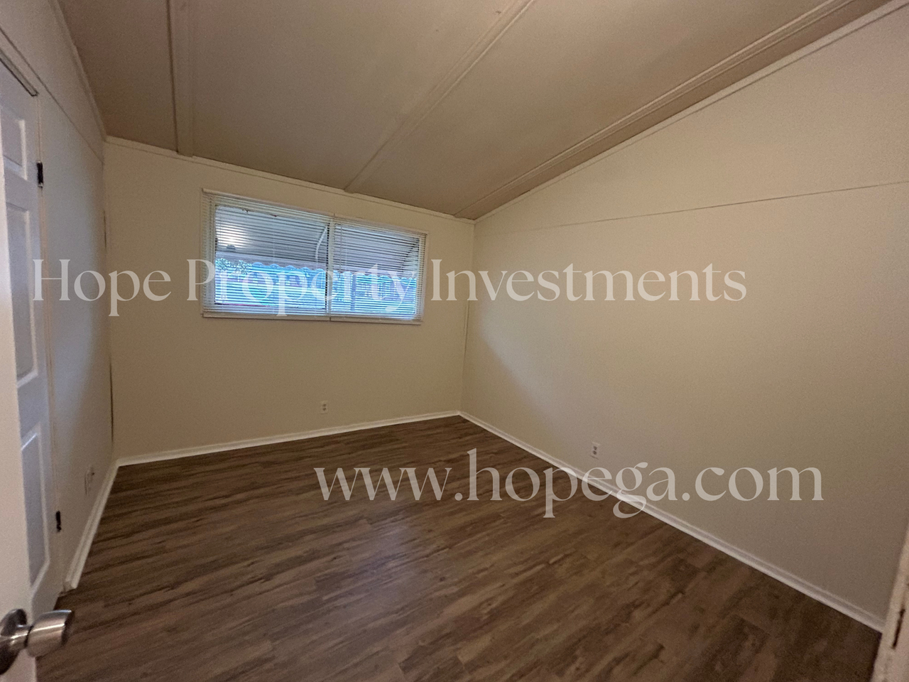 73 Spence Ave - Photo 7 of 13
