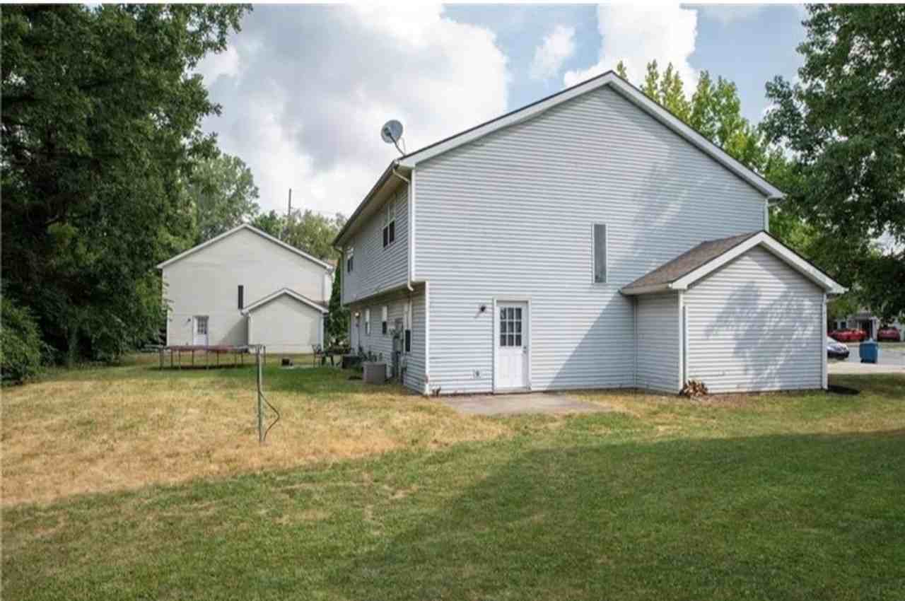 8570 Fairway Trl - Photo 4 of 16