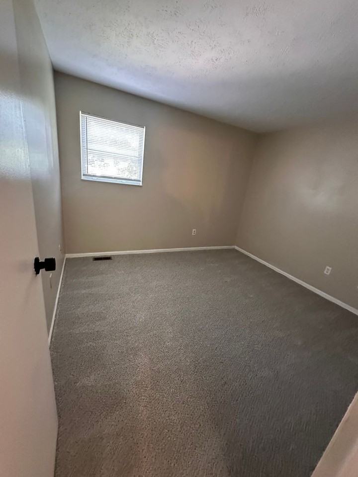8570 Fairway Trl - Photo 5 of 16