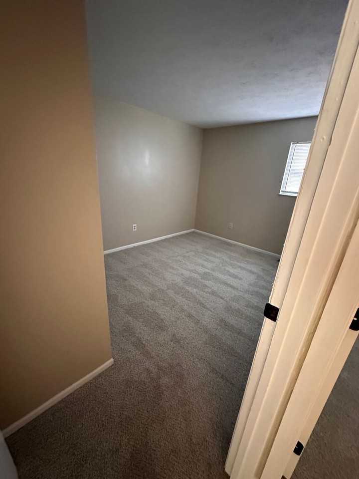 8570 Fairway Trl - Photo 6 of 16