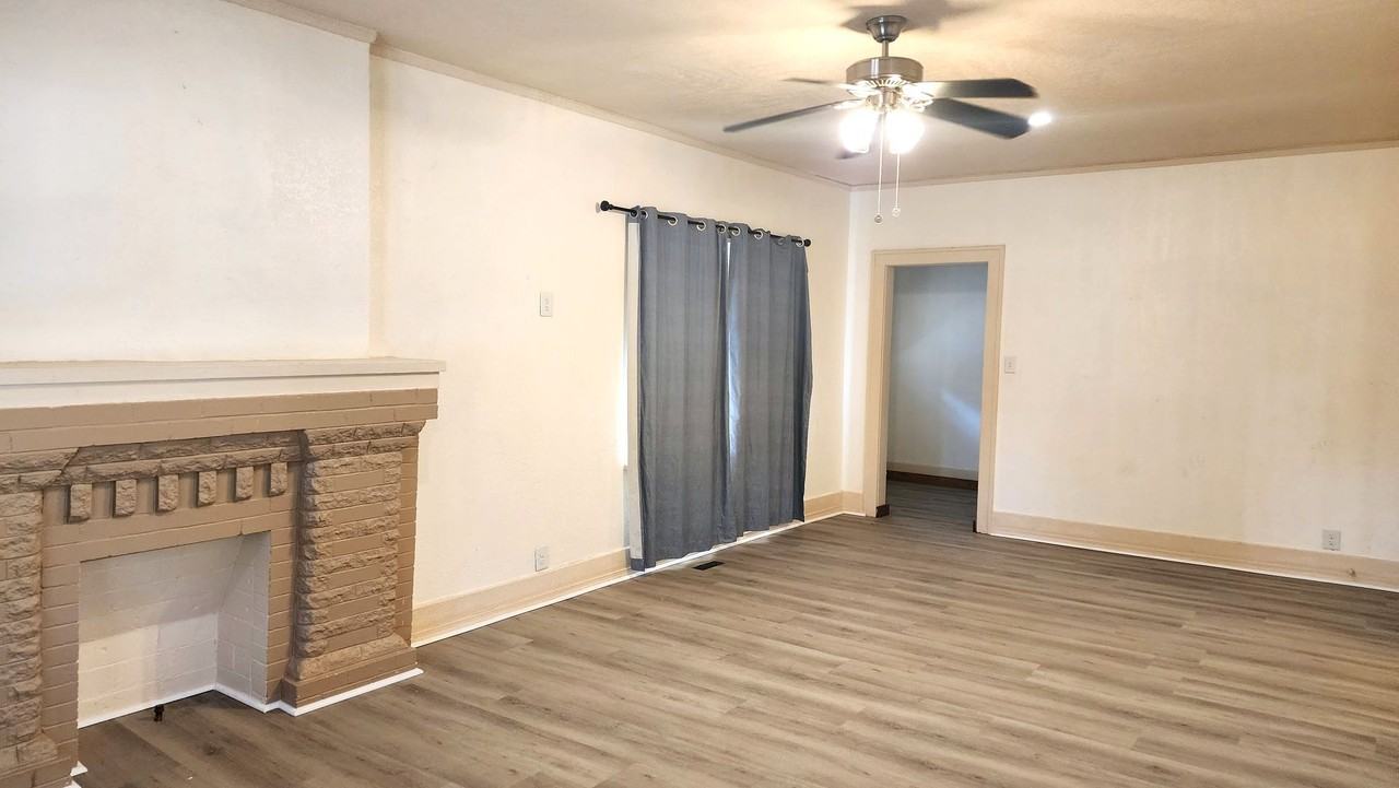 2237 Nw 12th St - Photo 5 of 21