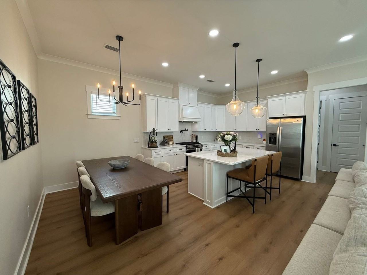 306 Gazelle Ct - Photo 3 of 19