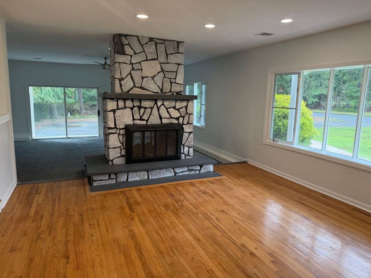 2021 Paterson Ave - Photo 5 of 17