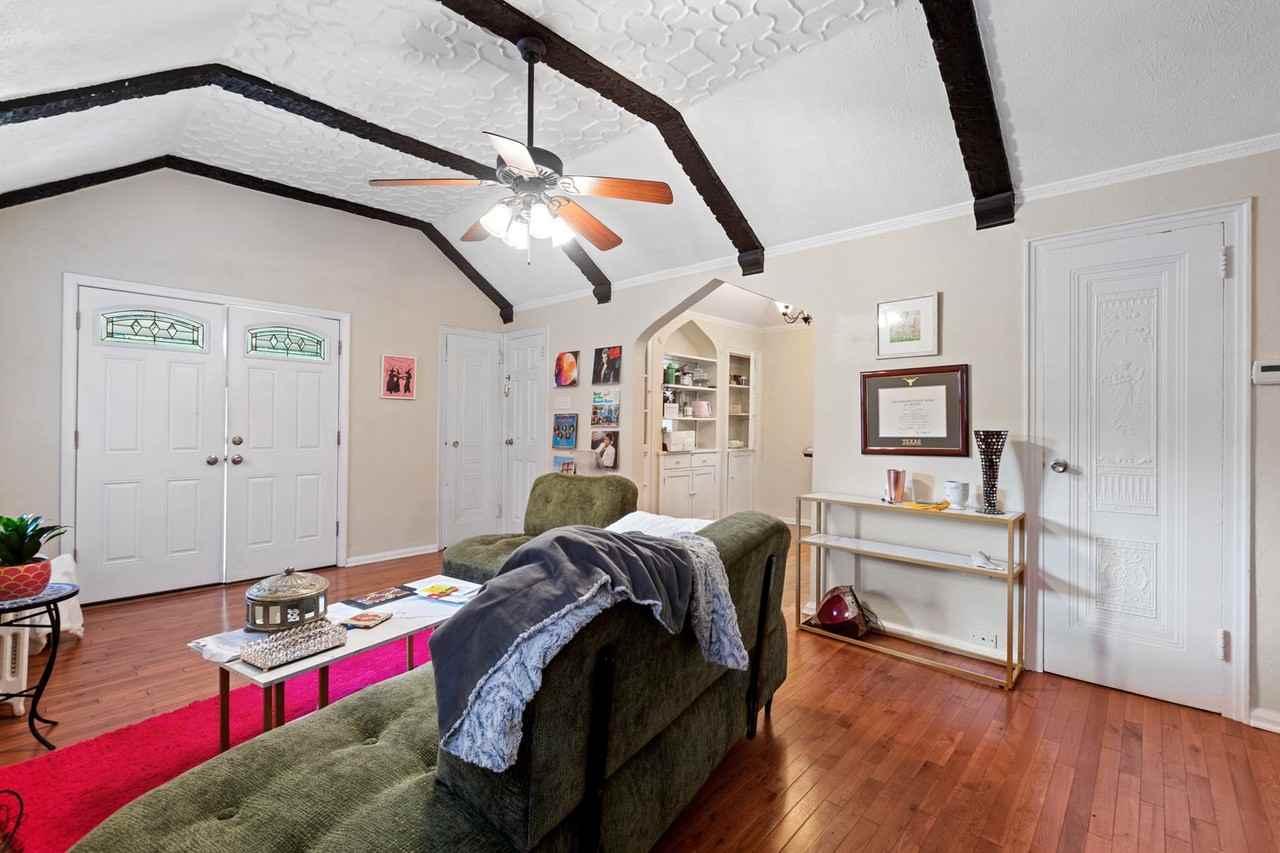 3819 Beechwood Blvd - Photo 5 of 20