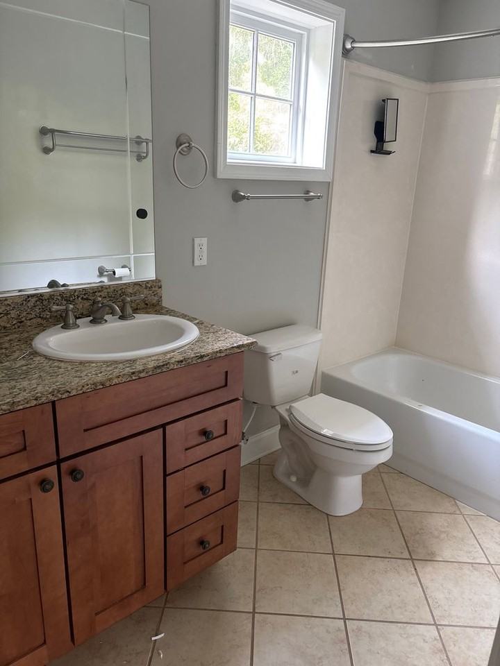 808 Desoto St - Photo 5 of 7