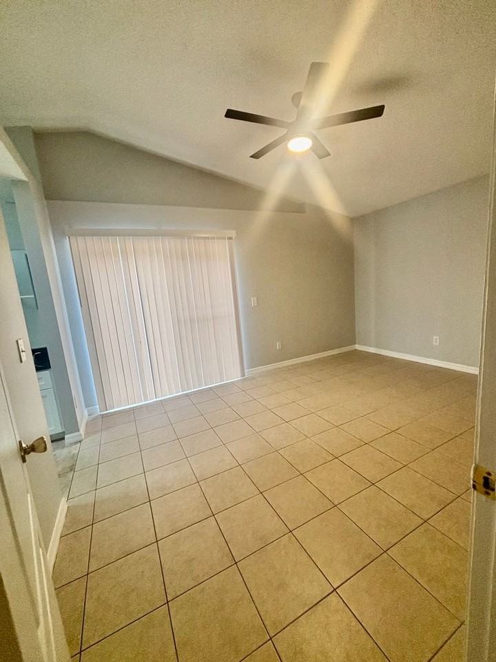 508 Winding Oak Ln - Photo 2 of 11