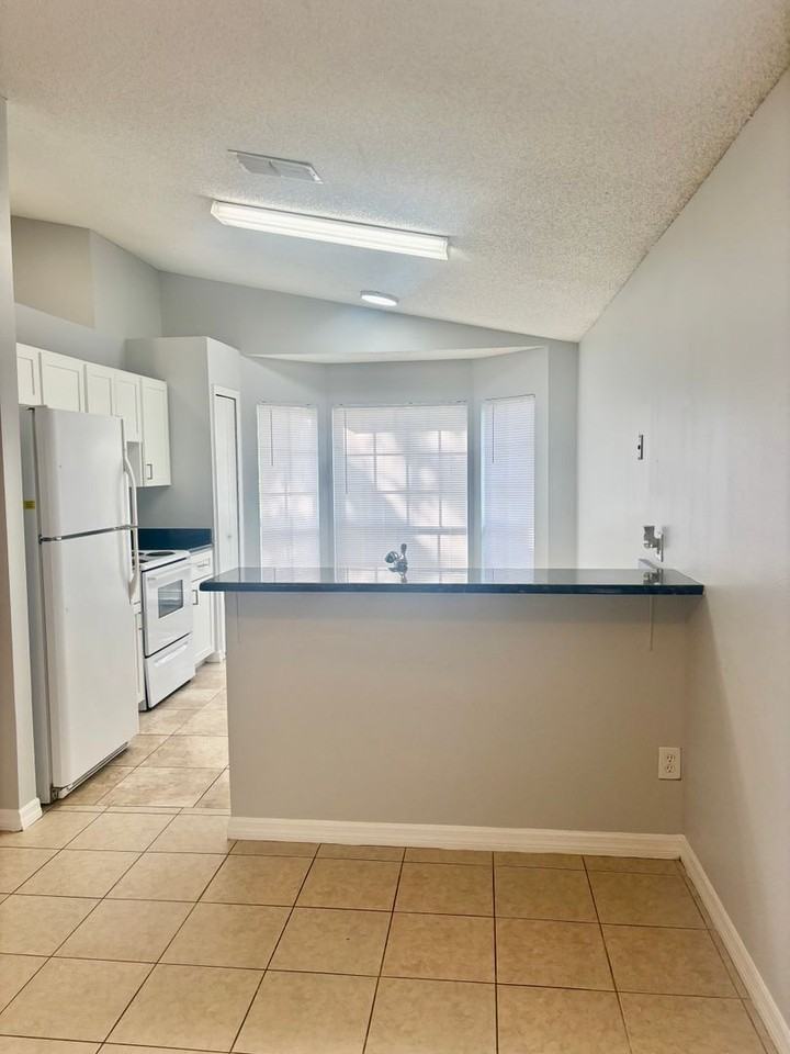 508 Winding Oak Ln - Photo 4 of 11