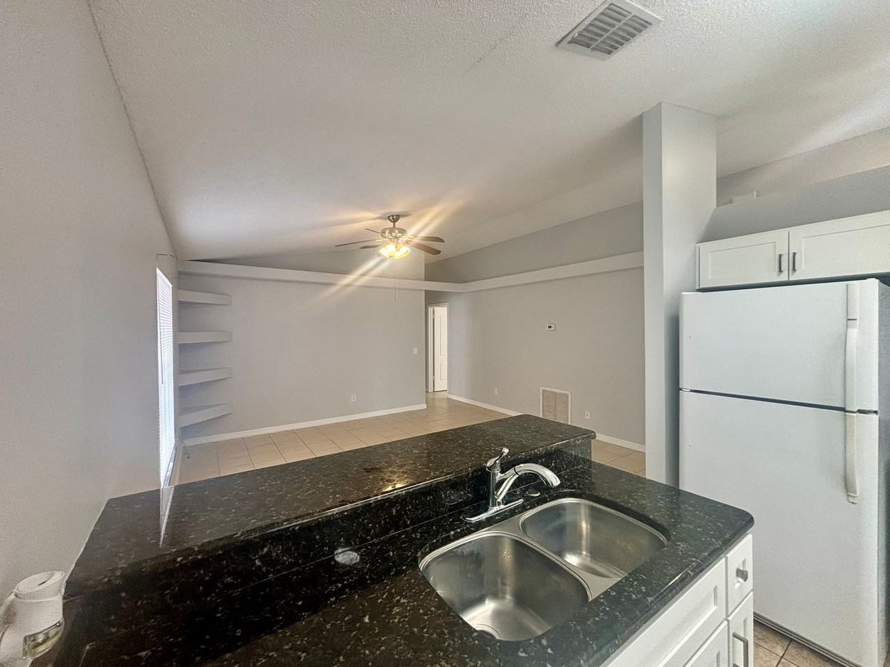508 Winding Oak Ln - Photo 6 of 11