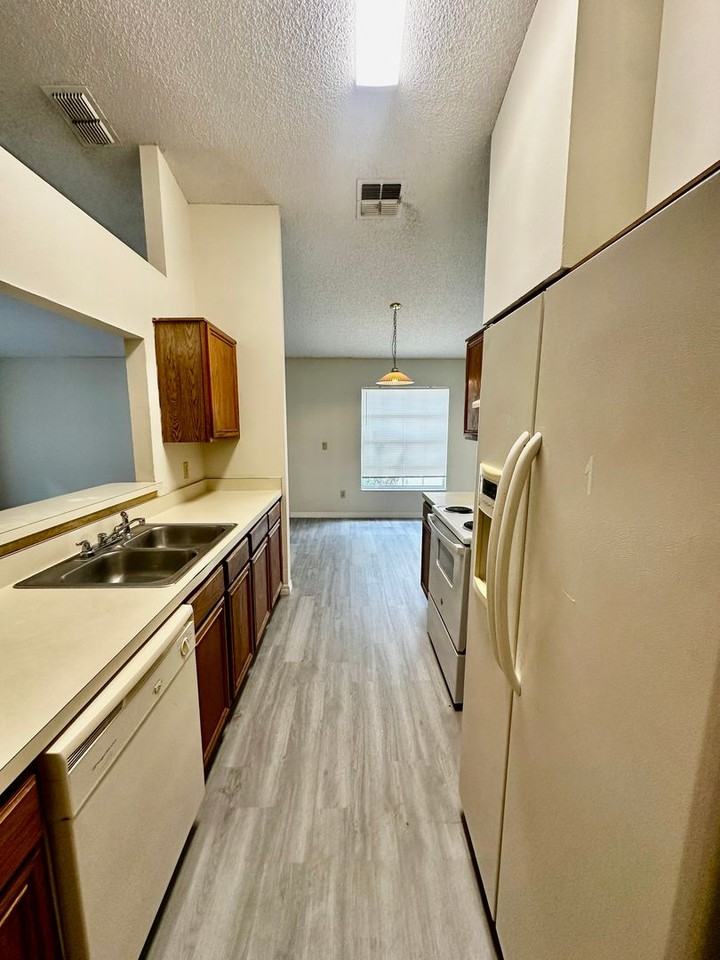 3723 Narroline Dr - Photo 3 of 19
