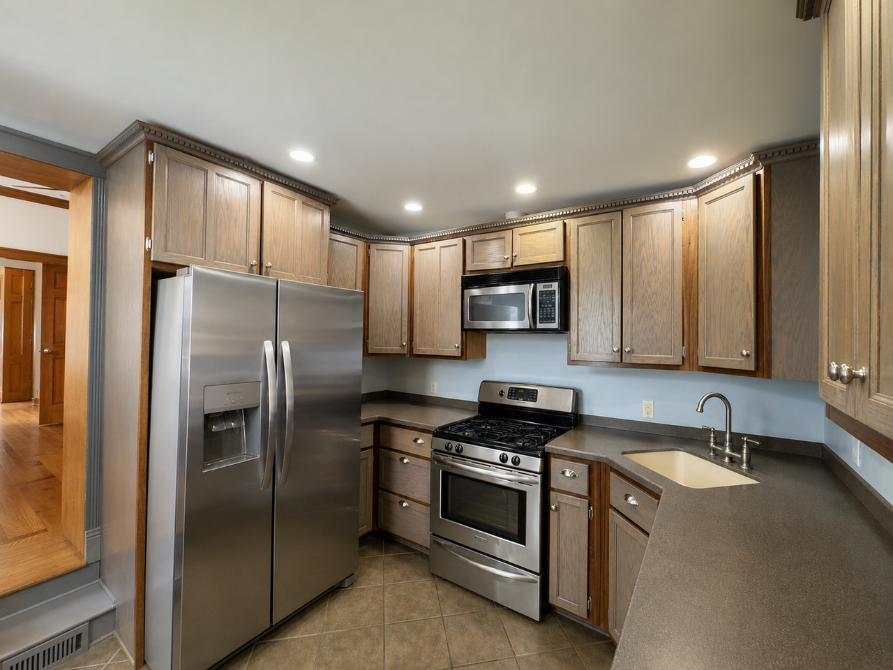 5 E Randall St - Photo 5 of 25