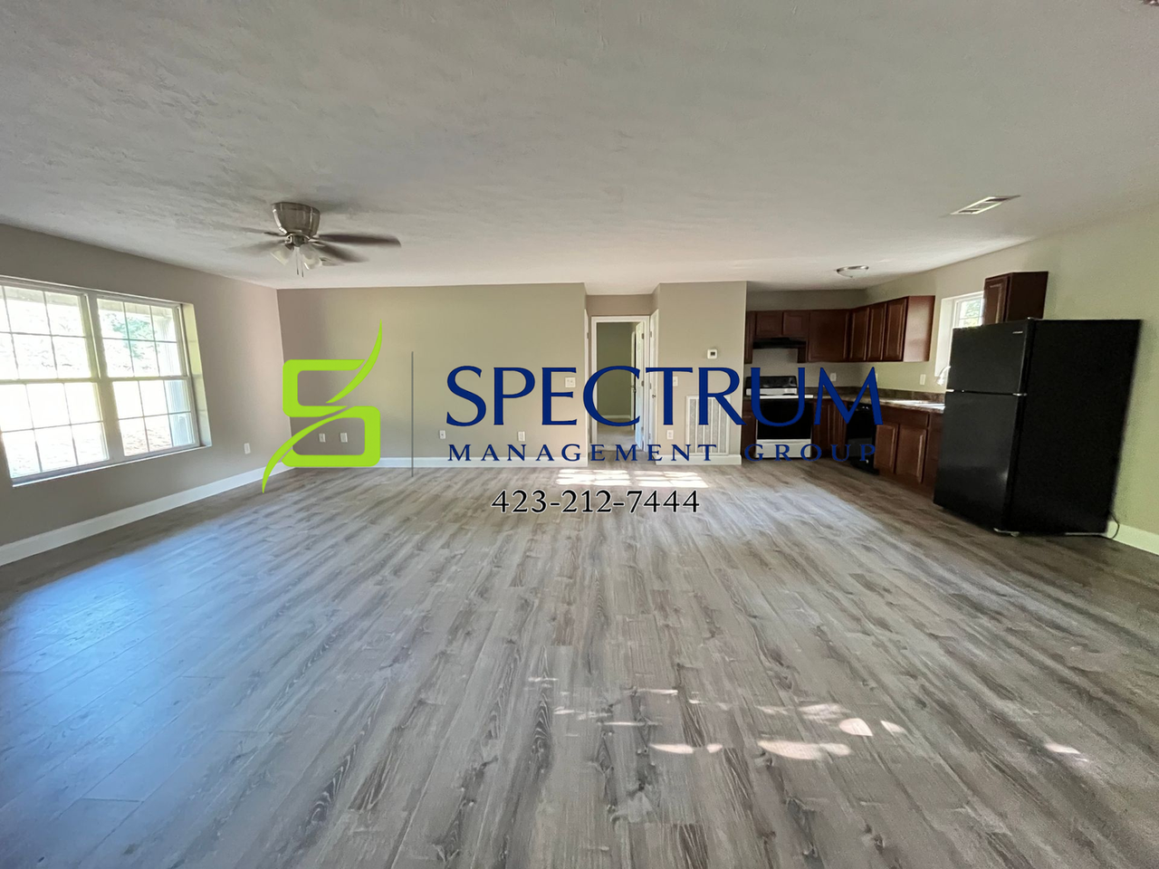 2069 Lindsey Ln - Photo 3 of 22