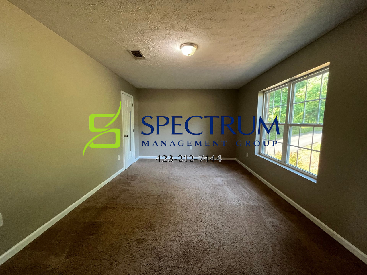 2069 Lindsey Ln - Photo 7 of 22