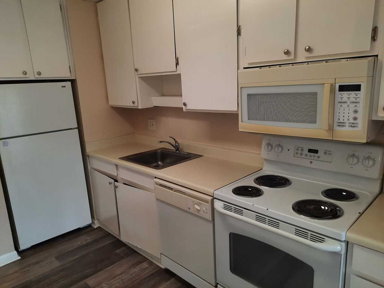 374 115th Ave N - Photo 7 of 18