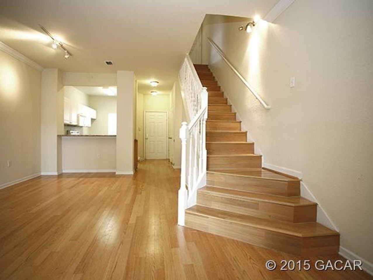 5005 Nw 43rd Ave - Photo 3 of 9