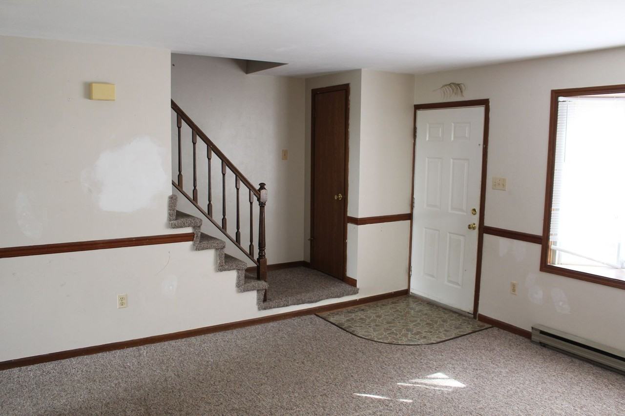 277 Church St - Photo 2 of 8
