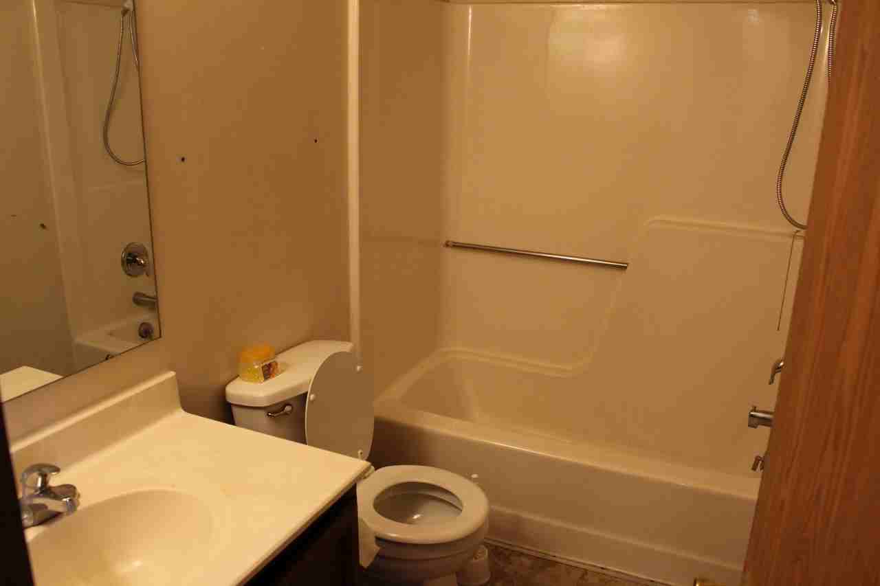 277 Church St - Photo 7 of 8